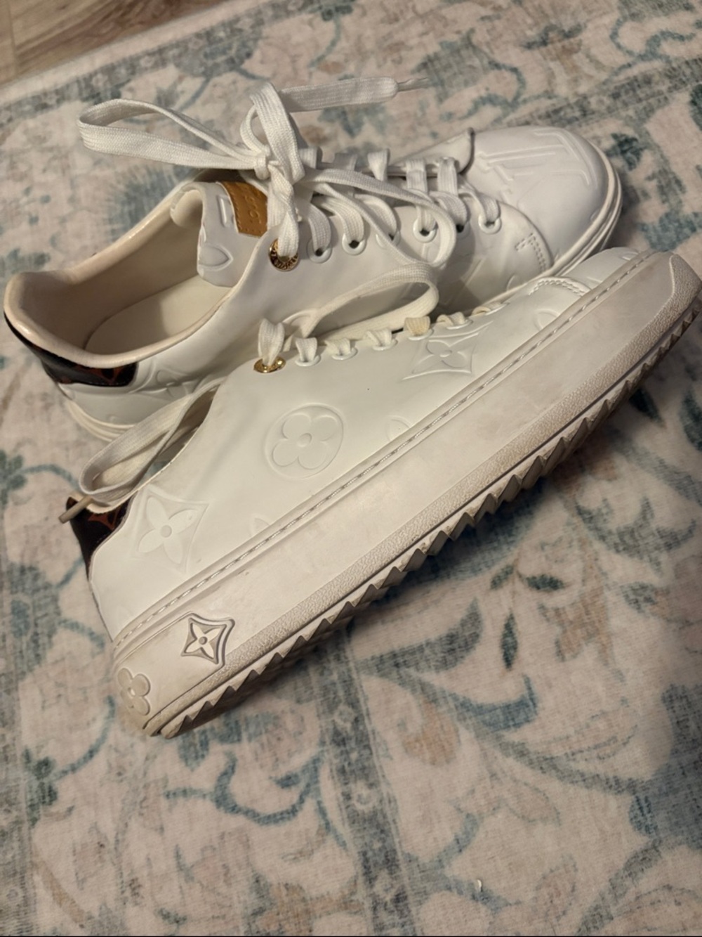 Louis Vuitton White Leather Monogram Sneakers with Brown Heel Tab - Picture 10 of 13